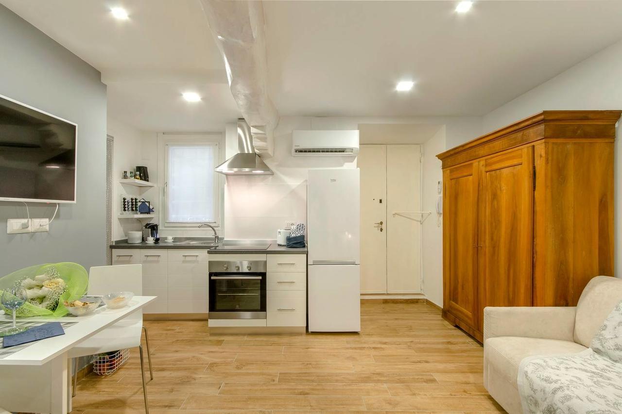 Brand New! Luxurious Apartment In Heart Of Milano Exteriör bild